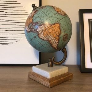 Accent globe